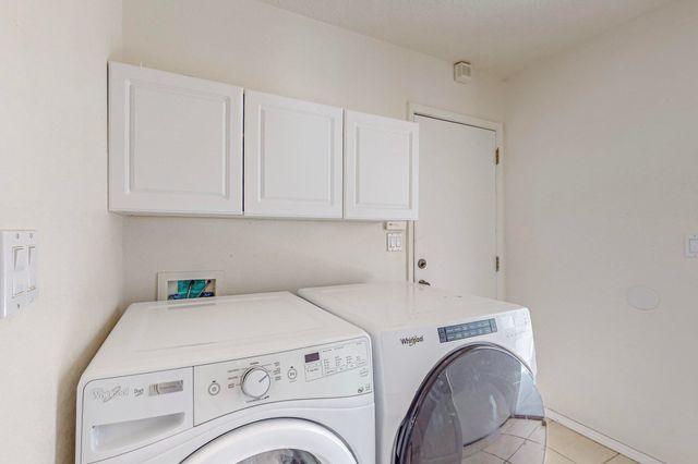 98 Camino Cerritos, Edgewood, NM 87015