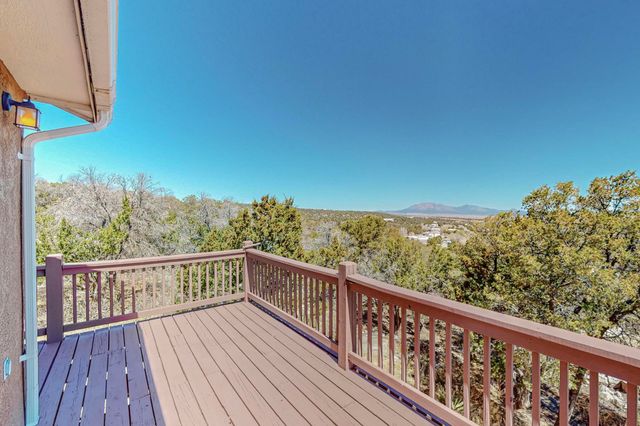 98 Camino Cerritos, Edgewood, NM 87015