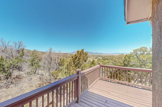 98 Camino Cerritos, Edgewood, NM 87015