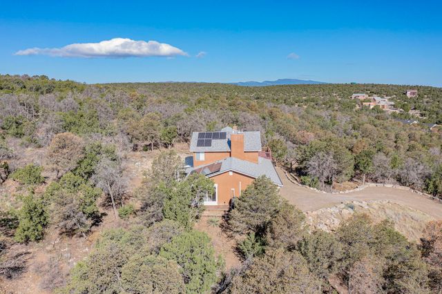 98 Camino Cerritos, Edgewood, NM 87015