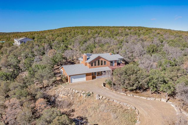 98 Camino Cerritos, Edgewood, NM 87015