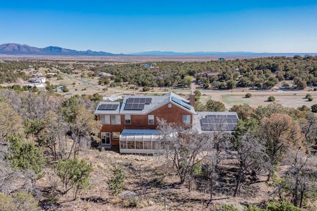 98 Camino Cerritos, Edgewood, NM 87015