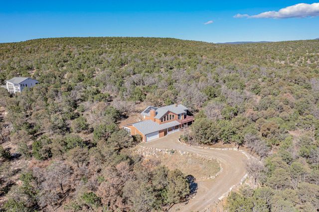 98 Camino Cerritos, Edgewood, NM 87015