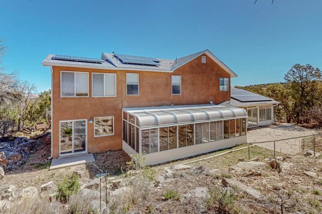 98 Camino Cerritos, Edgewood, NM 87015