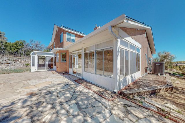 98 Camino Cerritos, Edgewood, NM 87015