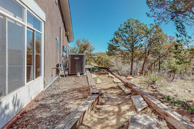 98 Camino Cerritos, Edgewood, NM 87015