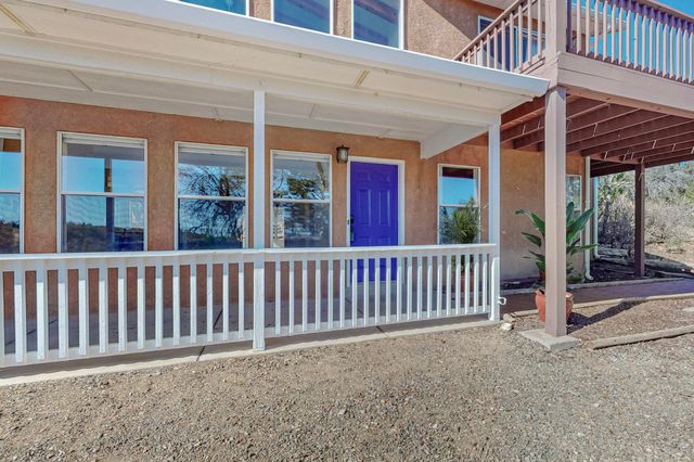 98 Camino Cerritos, Edgewood, NM 87015