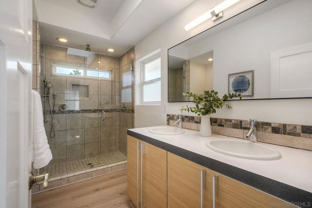 1011 13 Knowles Ave, Carlsbad, CA 92008