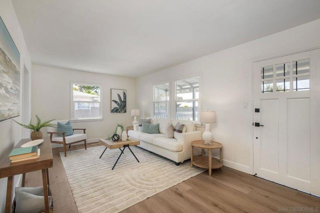 1011 13 Knowles Ave, Carlsbad, CA 92008