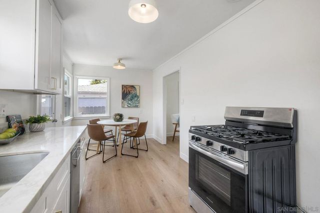 1011 13 Knowles Ave, Carlsbad, CA 92008