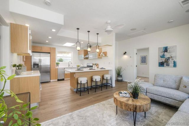 1011 13 Knowles Ave, Carlsbad, CA 92008