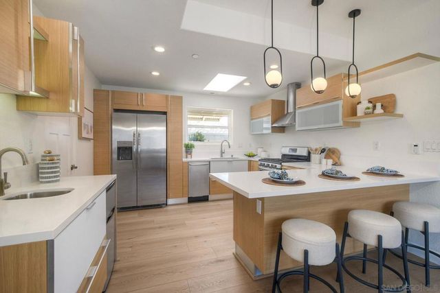 1011 13 Knowles Ave, Carlsbad, CA 92008