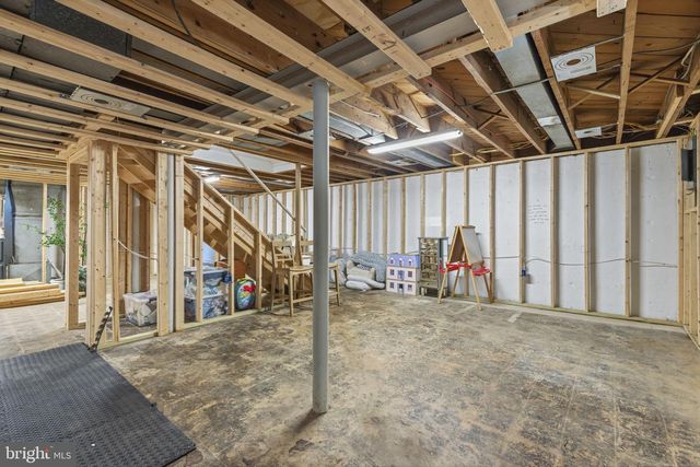 9119 LENNINGS LN, Baltimore, MD 21237