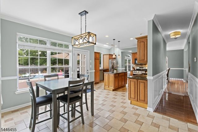 220 Lindsay Ct, Branchburg Twp., NJ 08876