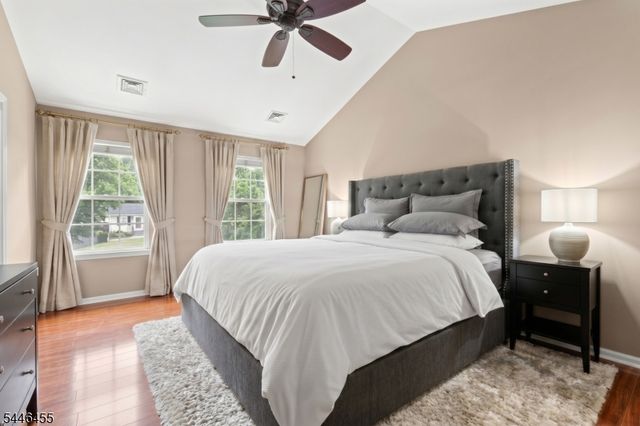 220 Lindsay Ct, Branchburg Twp., NJ 08876