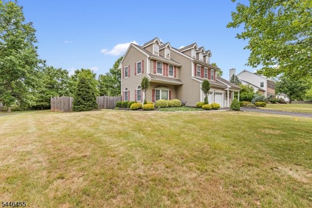 220 Lindsay Ct, Branchburg Twp., NJ 08876