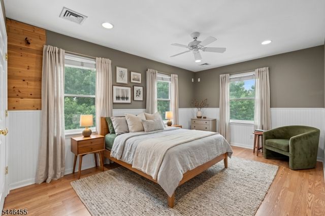 220 Lindsay Ct, Branchburg Twp., NJ 08876