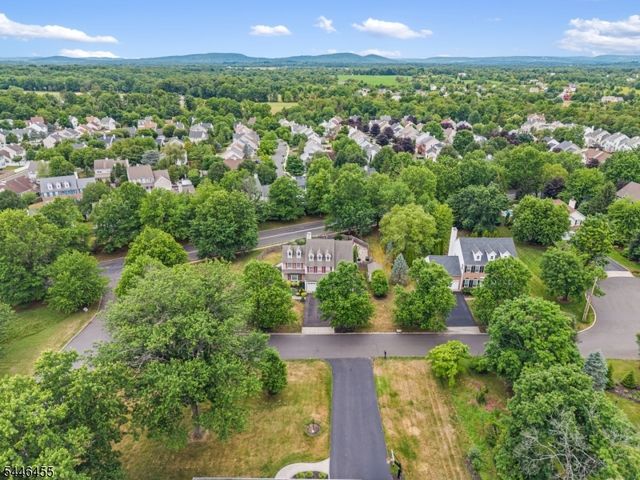 220 Lindsay Ct, Branchburg Twp., NJ 08876