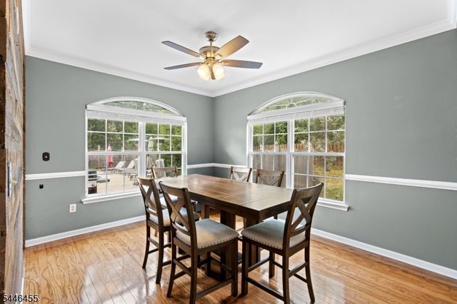 220 Lindsay Ct, Branchburg Twp., NJ 08876