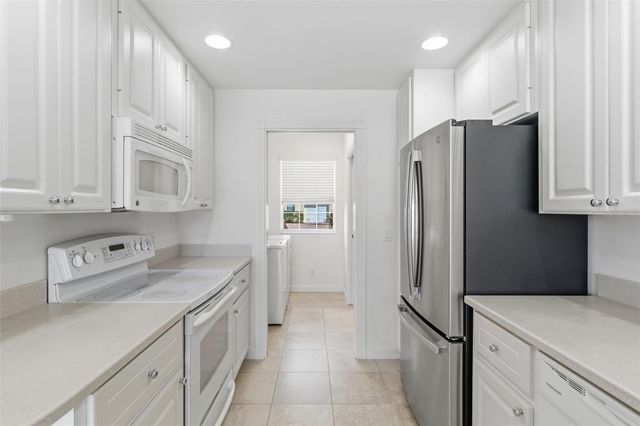 1418 BURGOS DRIVE, Sarasota, FL 34238