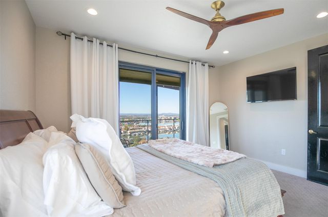 209 Dalton CIR, Horseshoe Bay, TX 78657