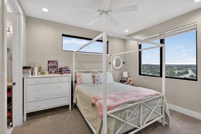 209 Dalton CIR, Horseshoe Bay, TX 78657