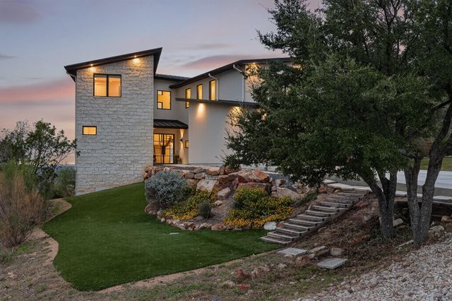 209 Dalton CIR, Horseshoe Bay, TX 78657