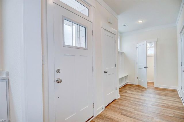 713 Flatrock LN, Chesapeake, VA 23320