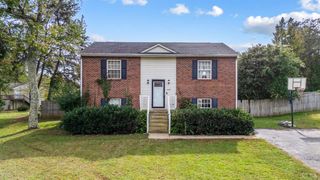 407 Fleetwood Drive, Lynchburg, VA 24502