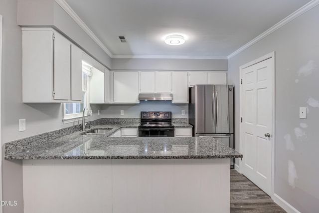 5519 Hamstead Crossing, Raleigh, NC 27612