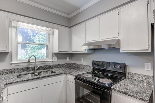 5519 Hamstead Crossing, Raleigh, NC 27612