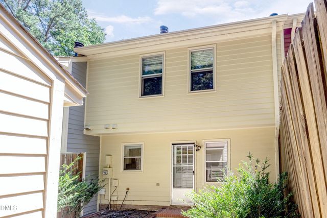 5519 Hamstead Crossing, Raleigh, NC 27612
