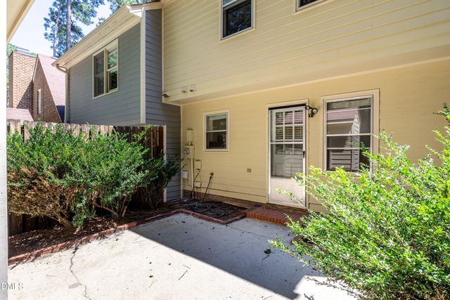 5519 Hamstead Crossing, Raleigh, NC 27612