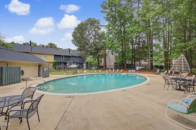 5519 Hamstead Crossing, Raleigh, NC 27612
