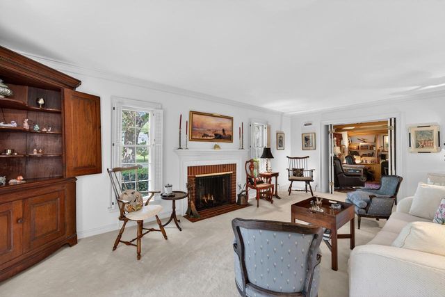 7716 N Links WAY, Fox Point, WI 53217