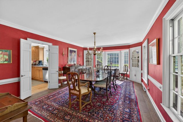 7716 N Links WAY, Fox Point, WI 53217