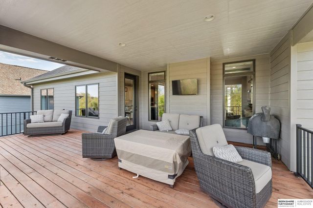 8201 N 123rd Street, Omaha, NE 68142