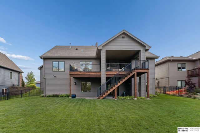 8201 N 123rd Street, Omaha, NE 68142