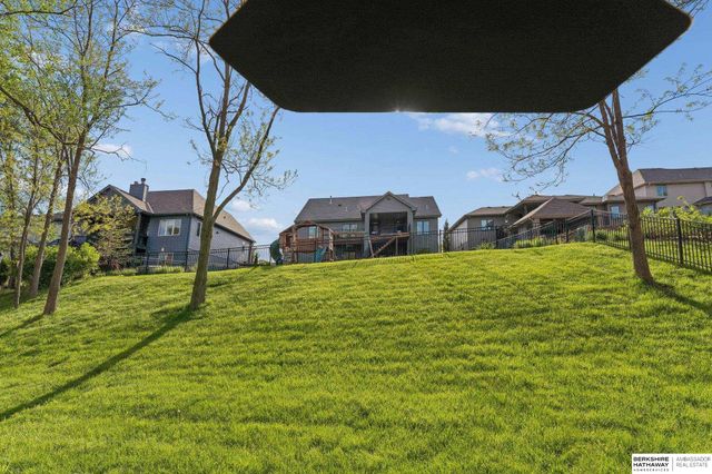 8201 N 123rd Street, Omaha, NE 68142