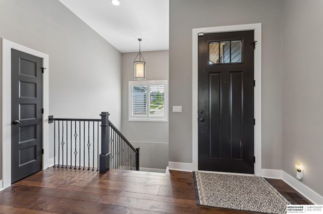 8201 N 123rd Street, Omaha, NE 68142