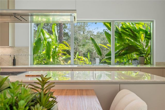 6720 SW 98th Street, Pinecrest, FL 33156