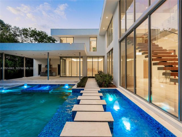 6720 SW 98th Street, Pinecrest, FL 33156
