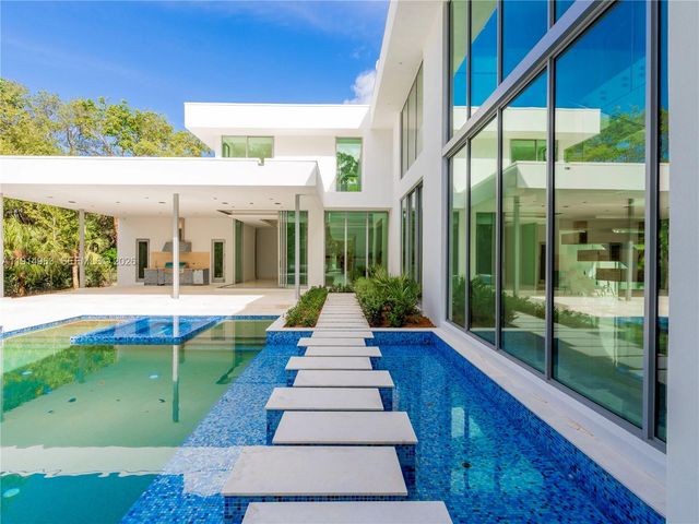 6720 SW 98th Street, Pinecrest, FL 33156