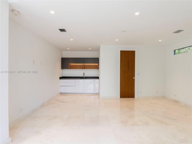 6720 SW 98th Street, Pinecrest, FL 33156