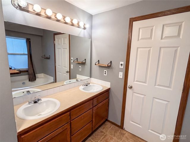 4919 106th Street NE, Marysville, WA 98270