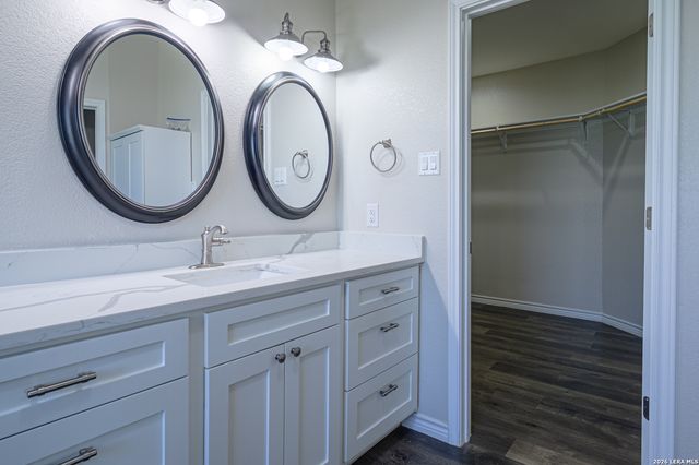 30 Peets Bend Dr, Rockport, TX 78382