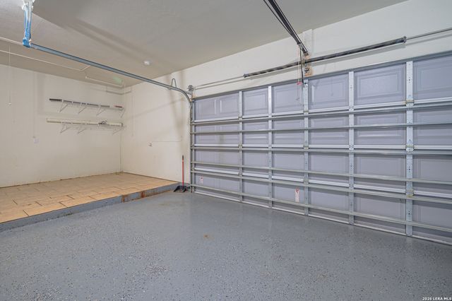 30 Peets Bend Dr, Rockport, TX 78382