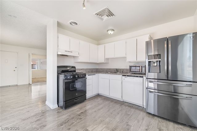 7028 Forest Vista Street, Las Vegas, NV 89147
