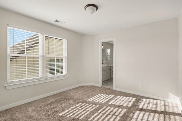 202 Emmett Dr, White House, TN 37188