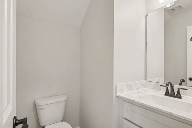 202 Emmett Dr, White House, TN 37188